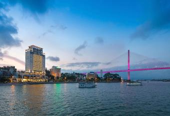 Wyndham Legend Halong has Smoking/Balcony rooms
