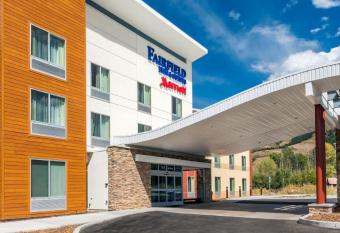 Fairfield Inn by Marriott Afton Star Valley allows 18 year olds to book a room