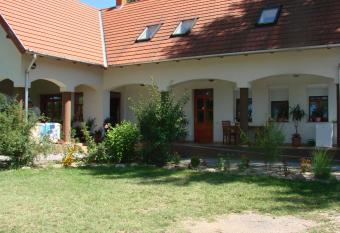 Bodob  cs H  z has Balcony rooms