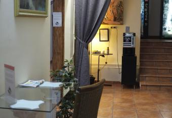 Hostal Europa allows 18 year olds to book a room