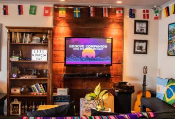 Pup Hostel SC allows 18 year olds to book a room