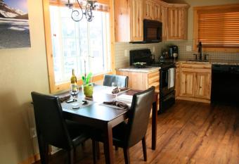 Montana Style Downtown Condo has Balcony rooms