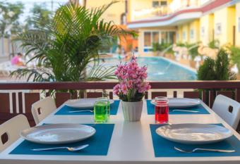 Smile Residence has Balcony rooms