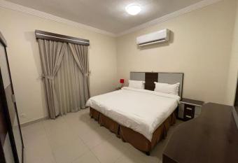 Al-Fakhamah Hotel Apartments - Families Only has Balcony rooms