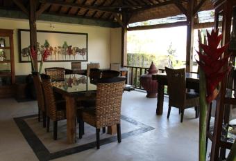 Bali Sunrise Villas & Restaurant has Balcony rooms