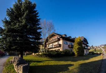 Entenwirt Seeham has Balcony rooms