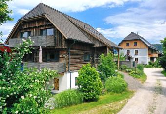 Urlaub im Stall has Balcony rooms