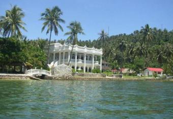 Blue Crystal Beach Resort has Balcony rooms