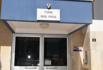 TMP Apartamento allows 18 year olds to book a room