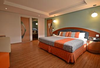 Hotel Catalina has Balcony rooms