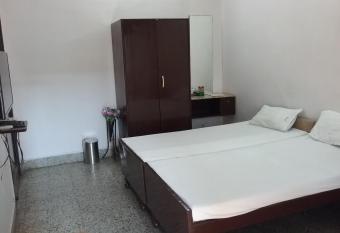 Hotel Natraj allows 18 year olds to book a room