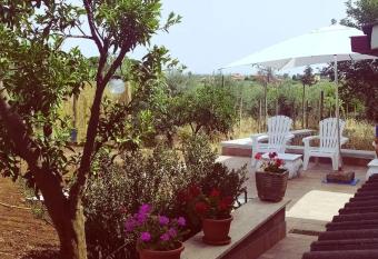 Nero Buono has Balcony rooms