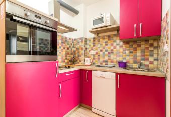  allows 18 year olds to book a room