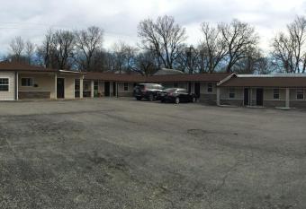 Azure Sky Motel has Smoking rooms