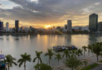 Areca Riverside      N   ng allows 18 year olds to book a room