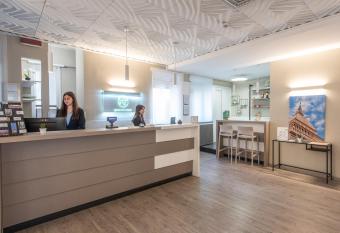 Green Class Hotel Gran Torino allows 18 year olds to book a room