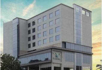 V 7 HOTEL has Balcony rooms