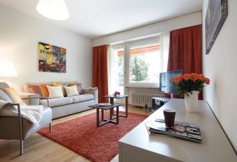 City Stay Furnished Apartments - Nordstrasse allows 18 year olds to book a room