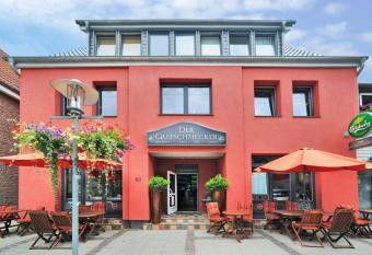 Der Gutschmecker Bad Segeberg allows 18 year olds to book a room