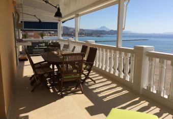 Beach House Brotonss allows 18 year olds to book a room