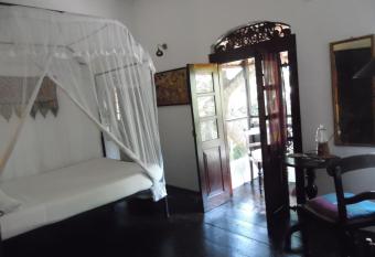 The Dream House has Balcony rooms