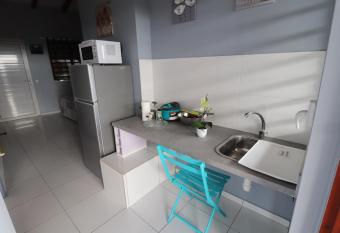 Les G  tes De L union allows 18 year olds to book a room