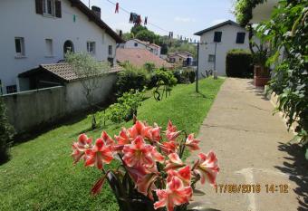 Appartement Bigarena allows 18 year olds to book a room