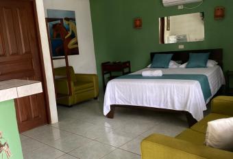 Hotel Coyote Costa Rica allows 18 year olds to book a room
