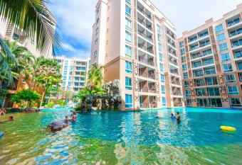 Athena Resort Jomtien Beach has Balcony rooms