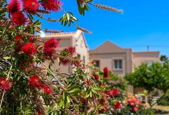Casa Verde Houses has Balcony rooms