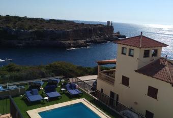 Hotel Rocamar has Balcony rooms