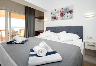 Hotel Stella Mare has Balcony rooms