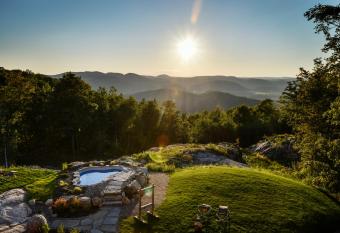   co Spa Highland has Balcony rooms