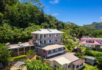 Sunset View Self Catering allows 18 year olds to book a room