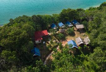 Good Morning Bungalow has Balcony rooms