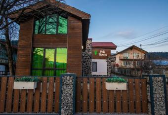 Villa Garden has Balcony rooms