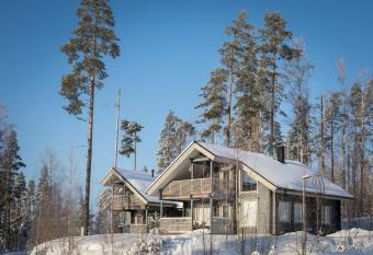 Pyry ja Tuisku Cottages has Balcony rooms