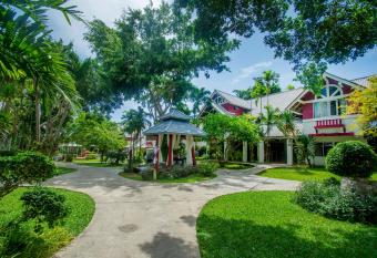 Natural Park Resort Pattaya has Balcony rooms