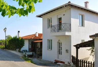 Village Holiday House Nick has Balcony rooms