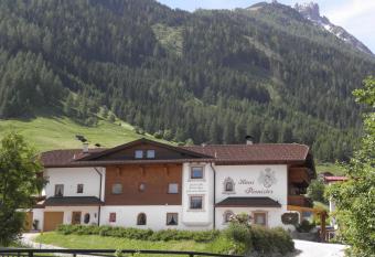 Haus Pinnistor has Balcony rooms