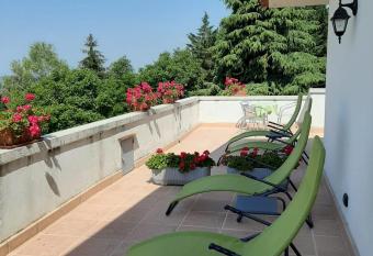 La Quercia has Balcony rooms