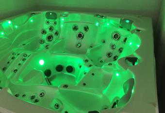 Aparthotel Des 2 Caps has Balcony rooms