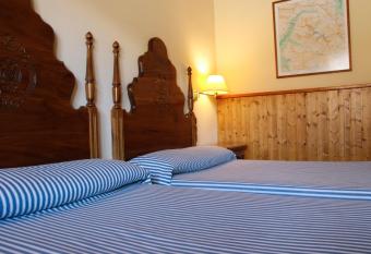 Hotel Delavall allows 18 year olds to book a room