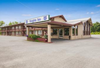 Knights Inn Amsterdam has Smoking rooms