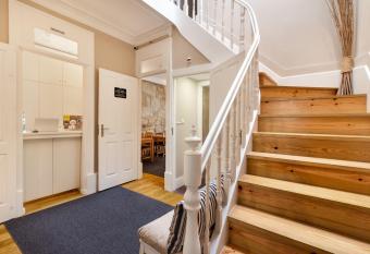 Fishtail Sea House allows 18 year olds to book a room