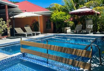 Alha Villa has Balcony rooms