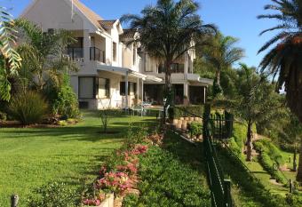 Oewerpalms View has Balcony rooms