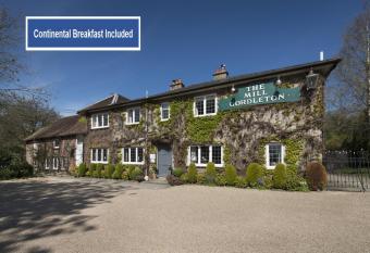 The Old Mill has Balcony rooms