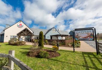 Sessile Oak, Llanelli by Marston s Inns allows 18 year olds to book a room