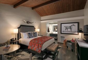 Oceanpoint Ranch has Balcony rooms